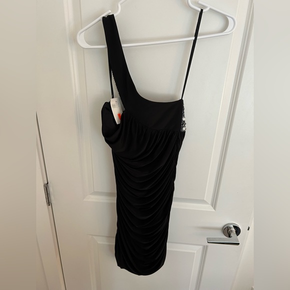 Women’s US M One Shoulder Black Dress - Picture 2 of 5
